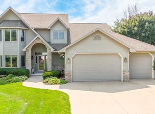 2969 Pine Ridge Rd, Oshkosh, WI 54904