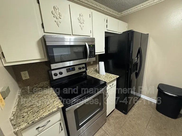 44 Phlox Dr — Photo 9