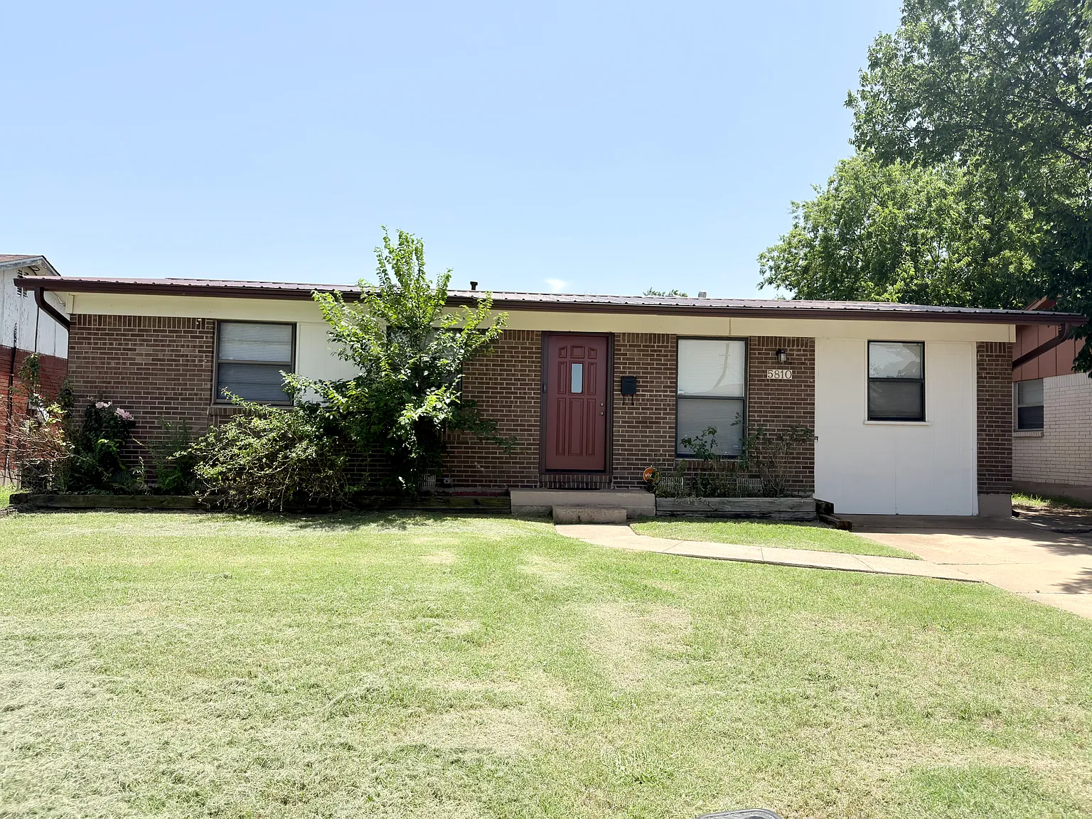 3 bed, 1200 sqft, $1,200 — Photo 1