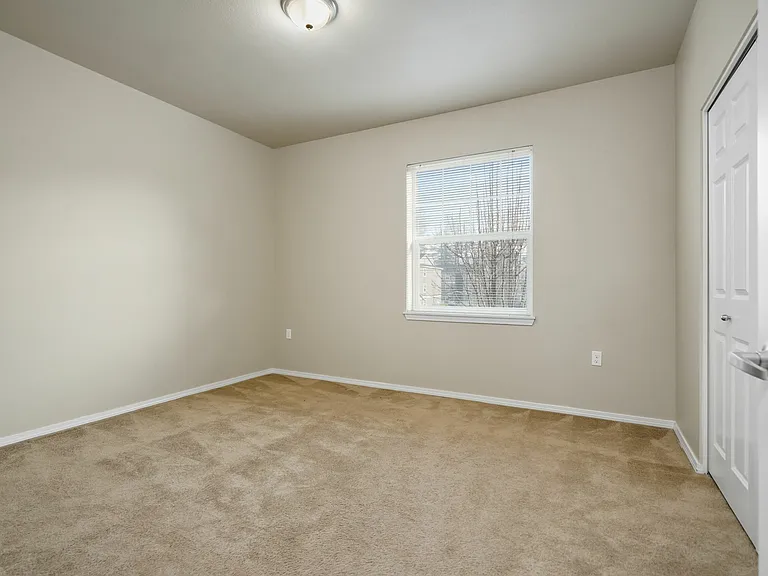 Springbrook Ridge Apartments — Photo 23