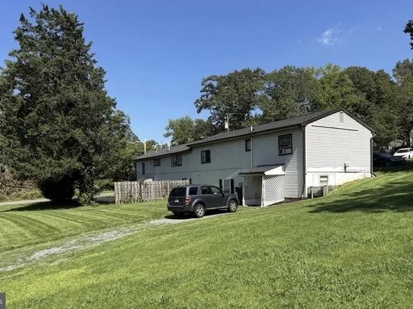 18629 Amidon Ave, Triangle, VA 22172