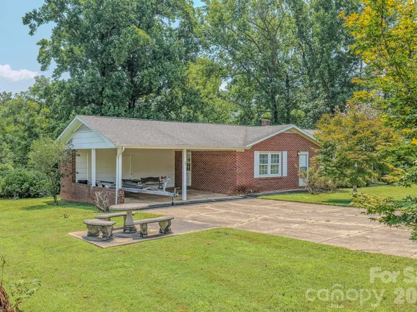 1169 Burkehurst Ave, Morganton, NC 28655
