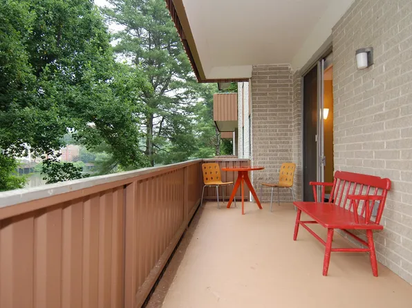 7505 Democracy Blvd, Bethesda, MD