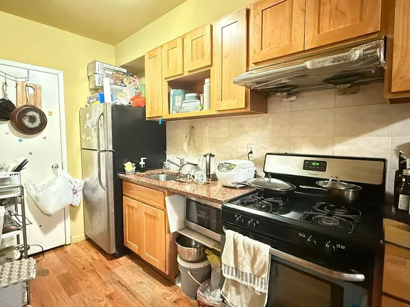 342 53rd St APT 3R, Brooklyn, NY 11220