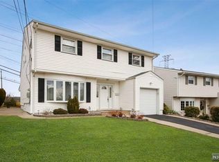 89 Rutan Rd, Belleville, NJ 07109