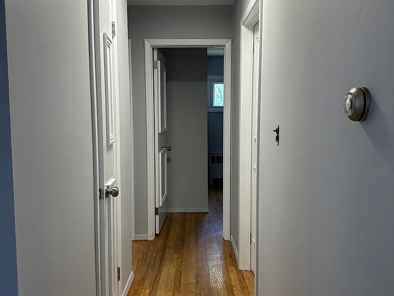 234 Crombie St — Photo 13