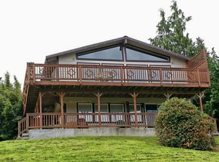 1191 Honeymoon Lake Dr, Greenbank, WA 98253