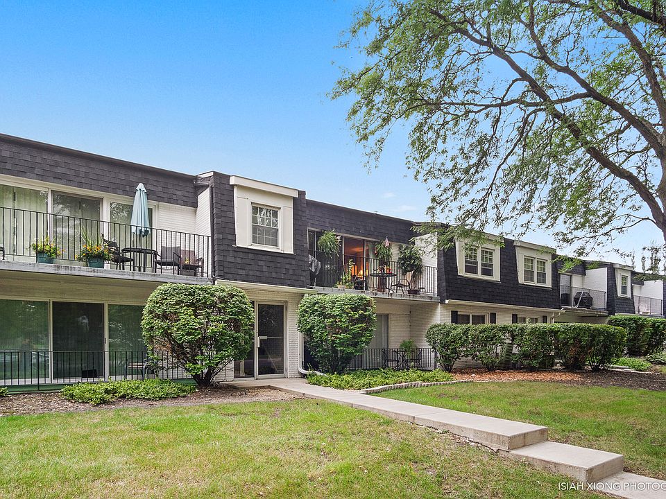 1st image of 1105 Royal Street George Dr #202
