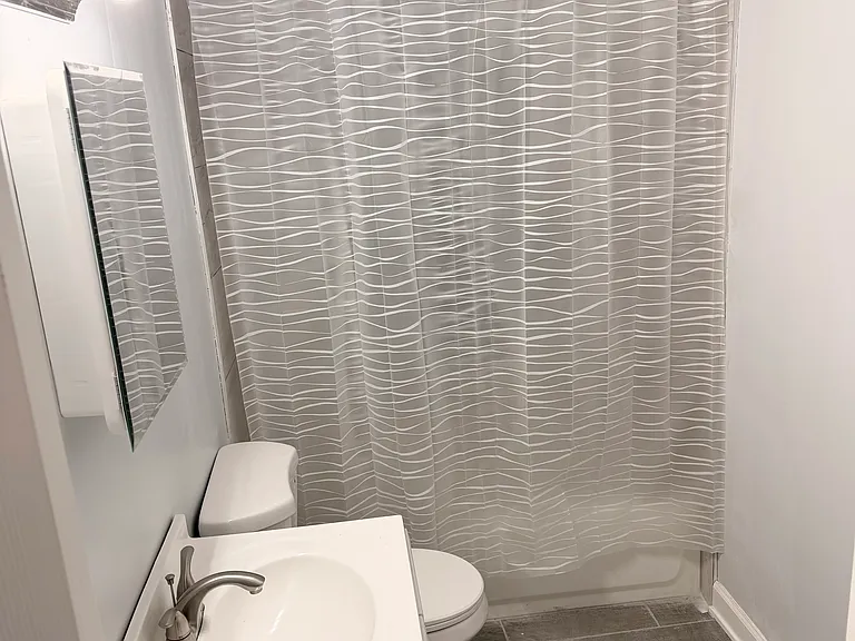 14305 Irving Ave #1 — Photo 7