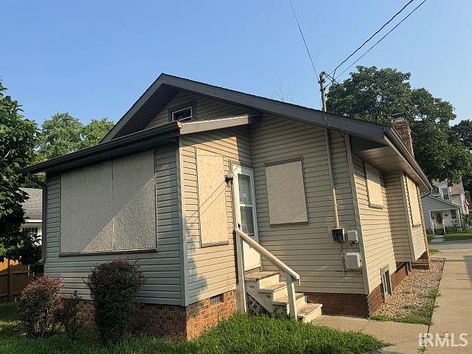 2nd image of 1211 Bower St