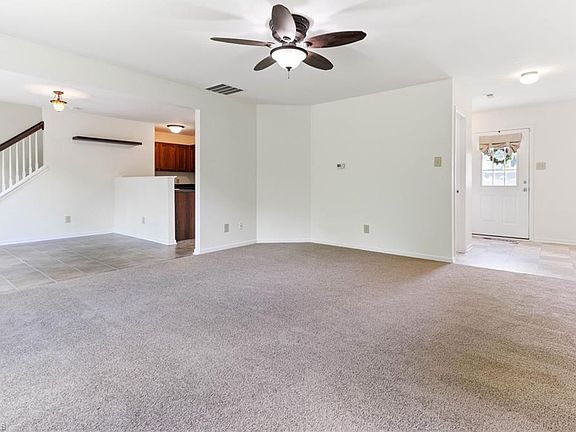 5th image of 535 Lakewood Glen Ct