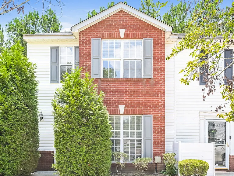 5733 Strathmoor Manor Cir — Photo 1