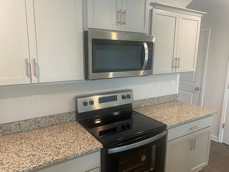 1754 Bright Hope Ln — Photo 4