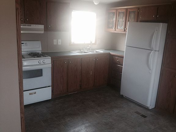 5th image of 17109 Louise Ct