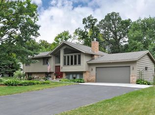 5922 Hidden Oaks Cir SE, Prior Lake, MN 55372