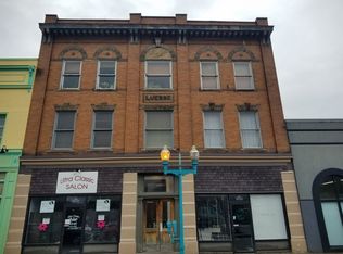 35 W Main St, Carnegie, PA 15106