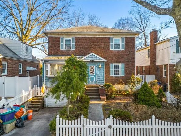 102 Keiber Ct, Staten Island, NY 10314