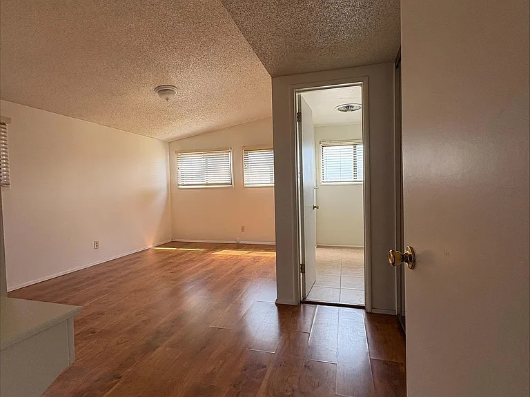 1205 W Cassidy St — Photo 12