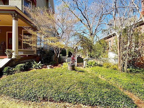 4th image of 731 Broadway