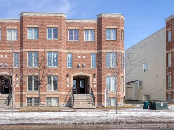 888 Longfields Dr, Ottawa, ON K2J 5K6