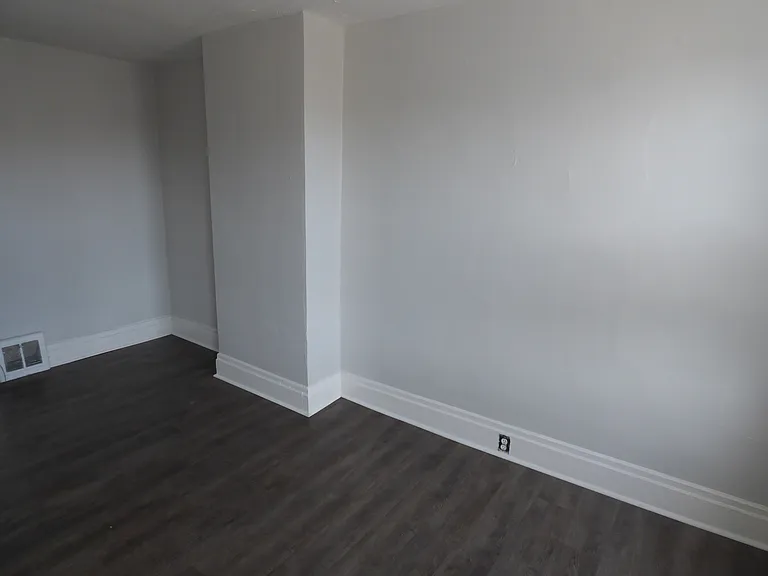 1134 Race St — Photo 15