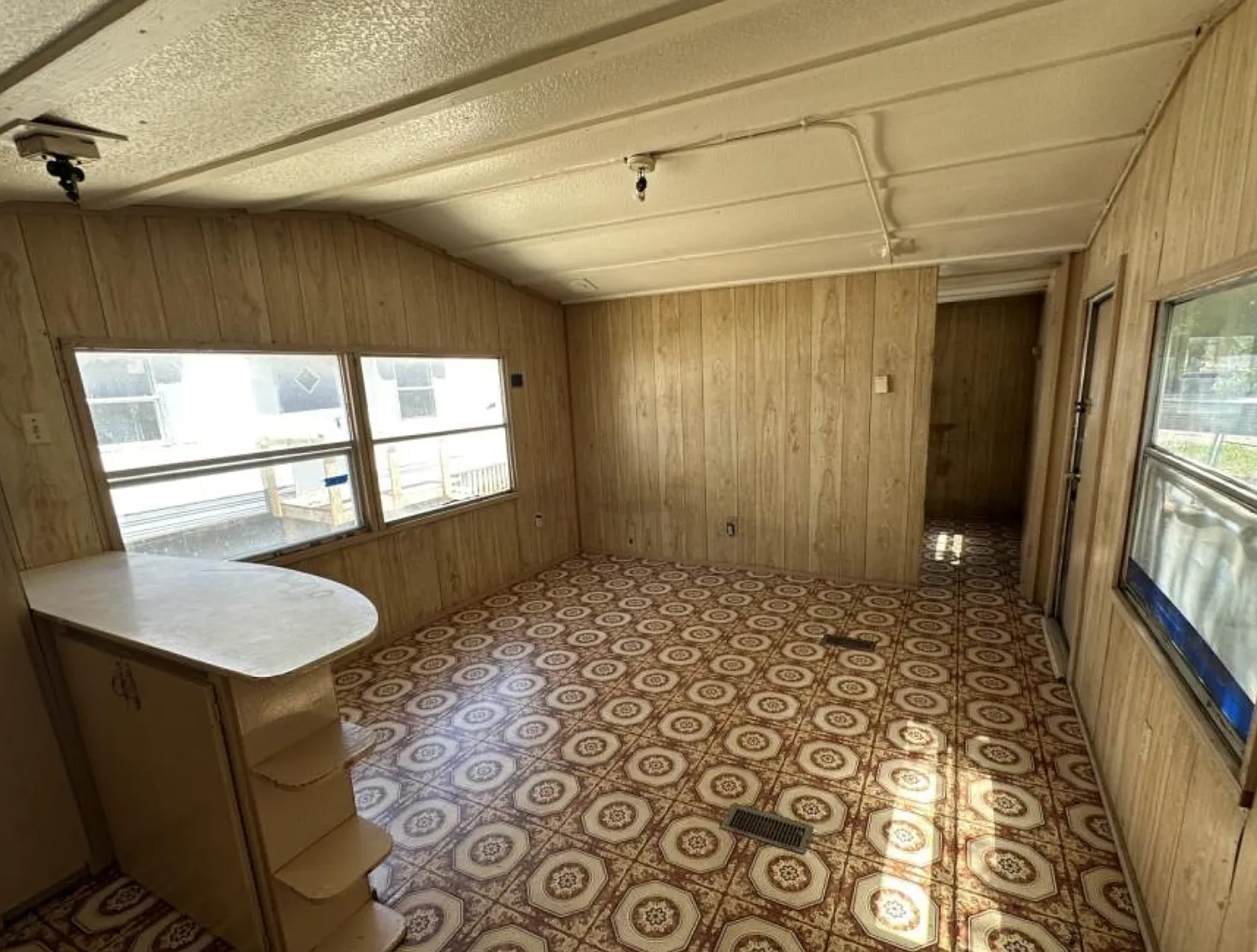 2 bed, 700 sqft, $795 — Photo 4
