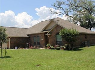 100 Blue Jay Ct, Richwood, TX 77566