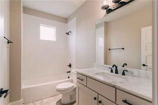4th image of 734 N 5th St #B