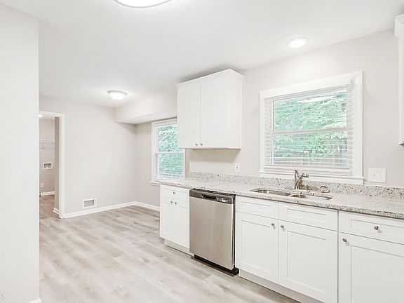 4th image of 4727 Fountainhead Dr
