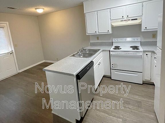 4th image of 124 Bowen St Unit B