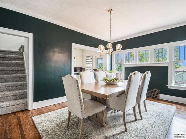 4427 Pine St, Omaha, NE 68105