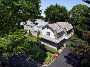 6 Edgewood Ct, North Caldwell, NJ 07006