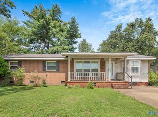 907 Hereford Dr, Athens, AL 35611