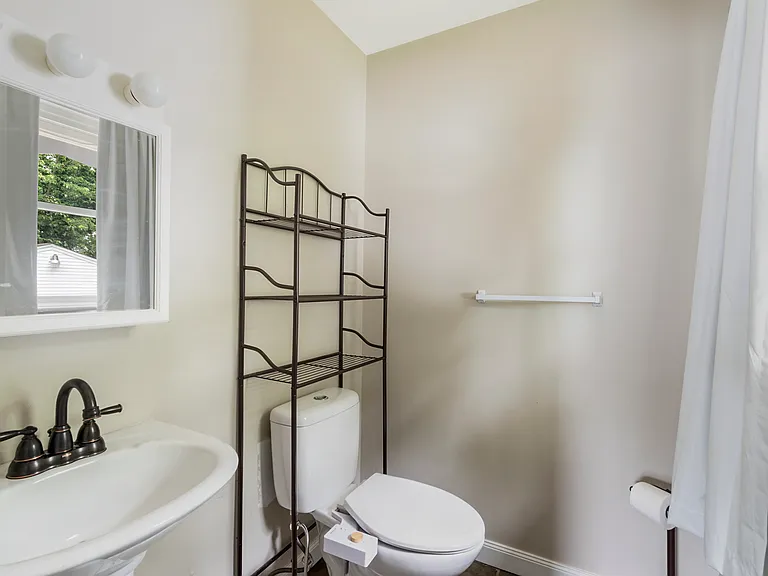 7116 Claybourne Ave — Photo 14
