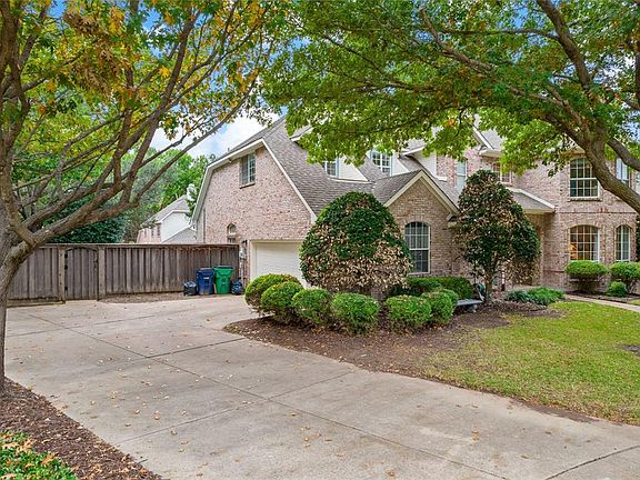 2nd image of 2403 Bastille Ct