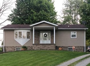 1015 Reid Ridge Rd, Cameron, WV 26033