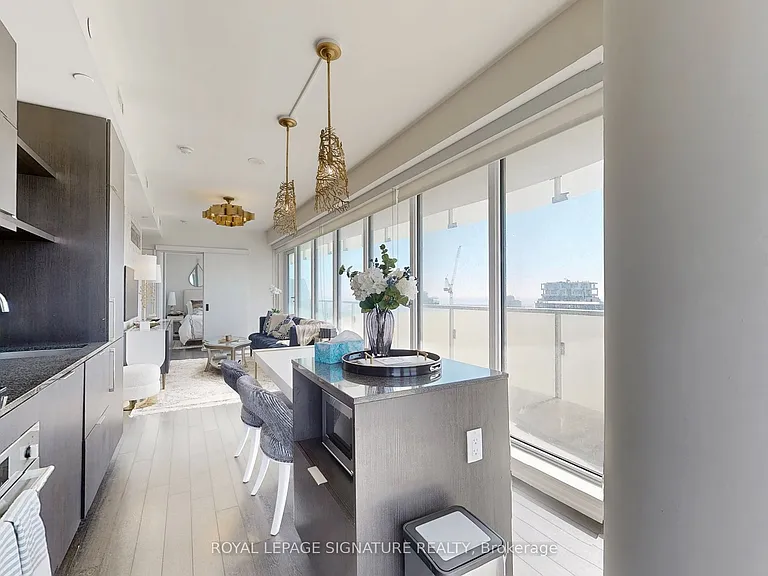 197 Yonge St #4409 — Photo 46