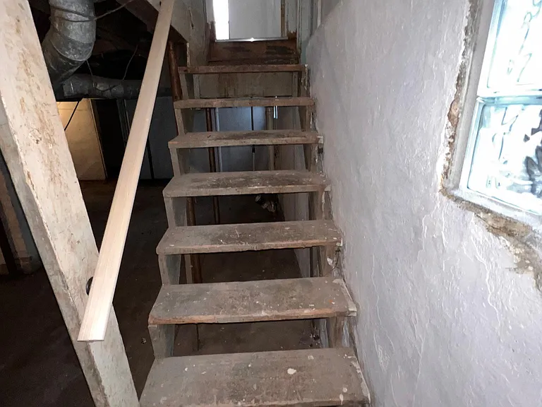 1127 Vernon Dr — Photo 29
