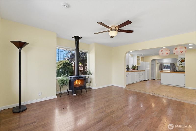 2nd image of 5628 N 45th Street