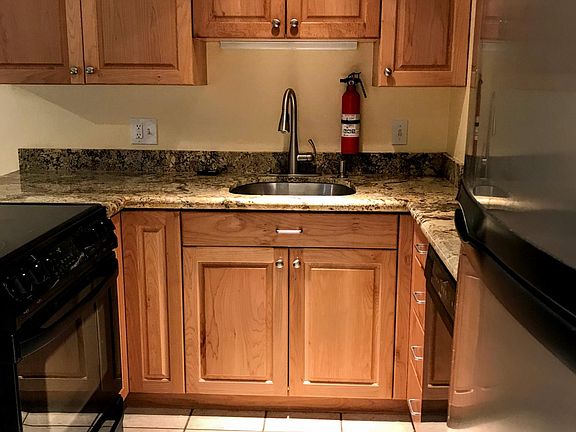2nd image of 153 Dunlop Ct