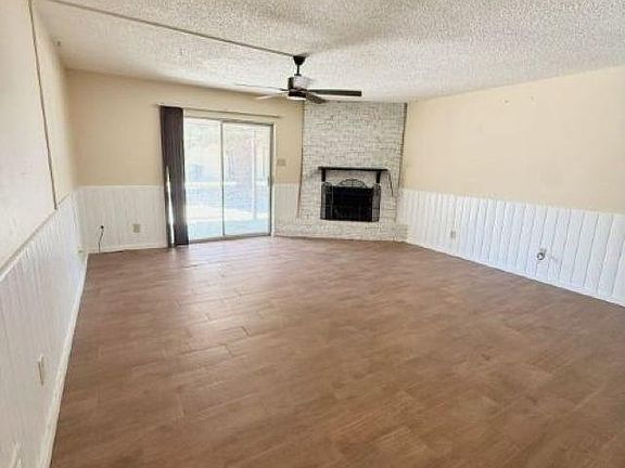 4th image of 1303 N Canal St APT 27