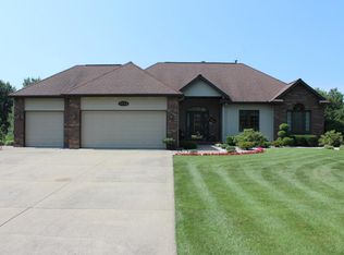 9464 Grand Ridge Dr, Zeeland, MI 49464