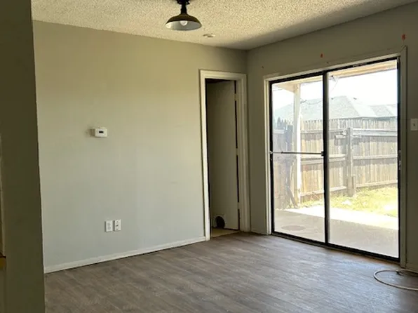 1505 Bradley St #C, Lubbock, TX 79403