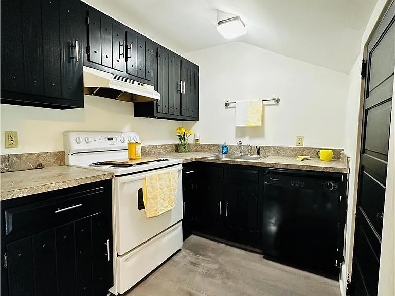 1150 N 19th St #2 — Photo 15