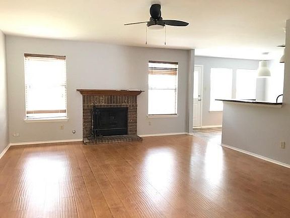 2nd image of 3921 Eagles Nest St