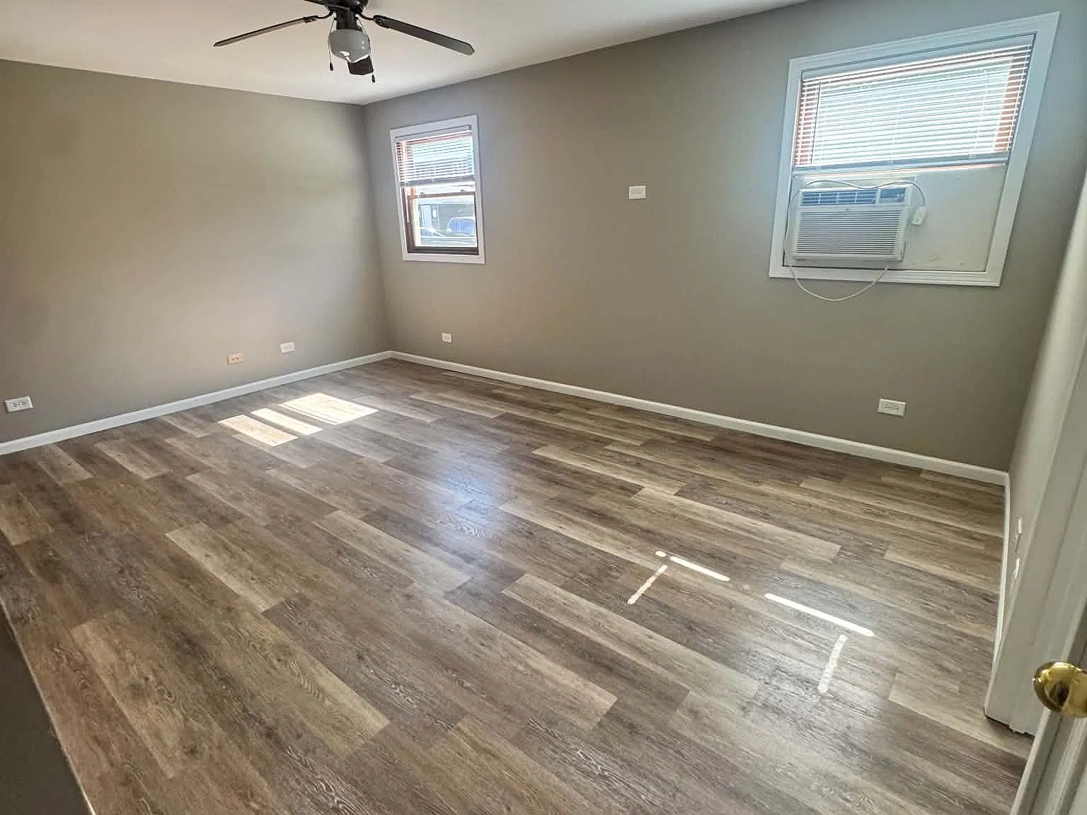2 bed, 600 sqft, $1,350 — Photo 3