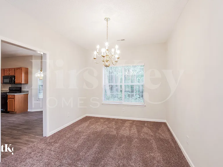 7031 Reedy Creek Rd — Photo 5