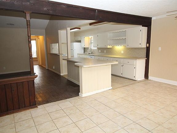 4th image of 13215 Lake Breeze Ln
