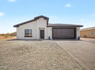 10094 W Mission Dr, Arizona City, AZ 85123