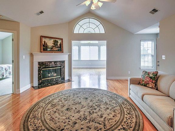 4th image of 122 Highlands Ridge Pl SE Building 14